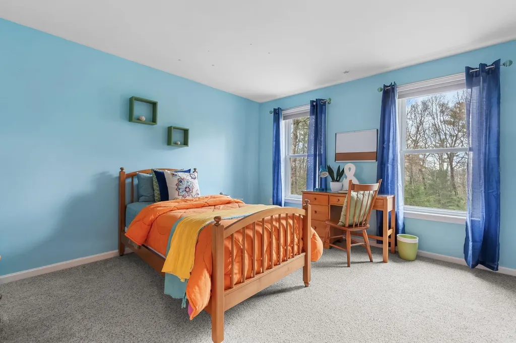 17 Mosher Drive Brookline NH 03033