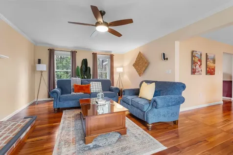 17 Mosher Drive Brookline NH 03033