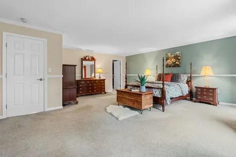 17 Mosher Drive Brookline NH 03033