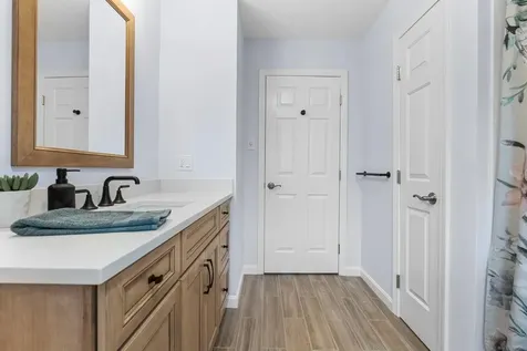 17 Mosher Drive Brookline NH 03033