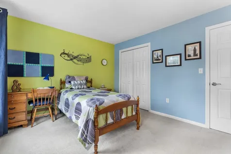 17 Mosher Drive Brookline NH 03033