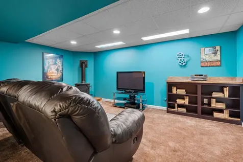 17 Mosher Drive Brookline NH 03033