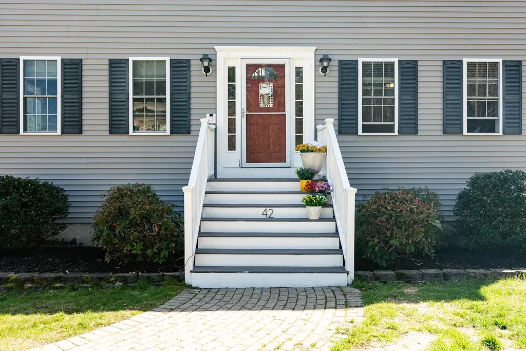 42 Taylor Road Dover NH 03820