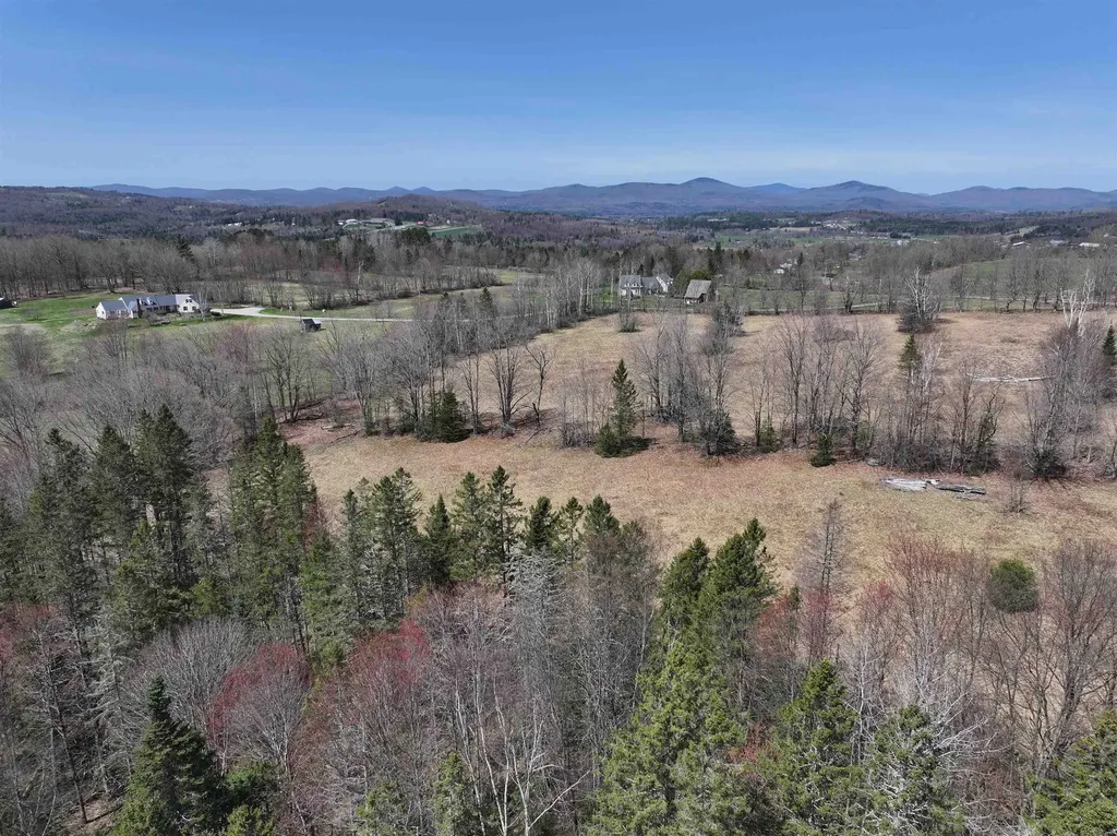 435 North Road Lancaster NH 03584