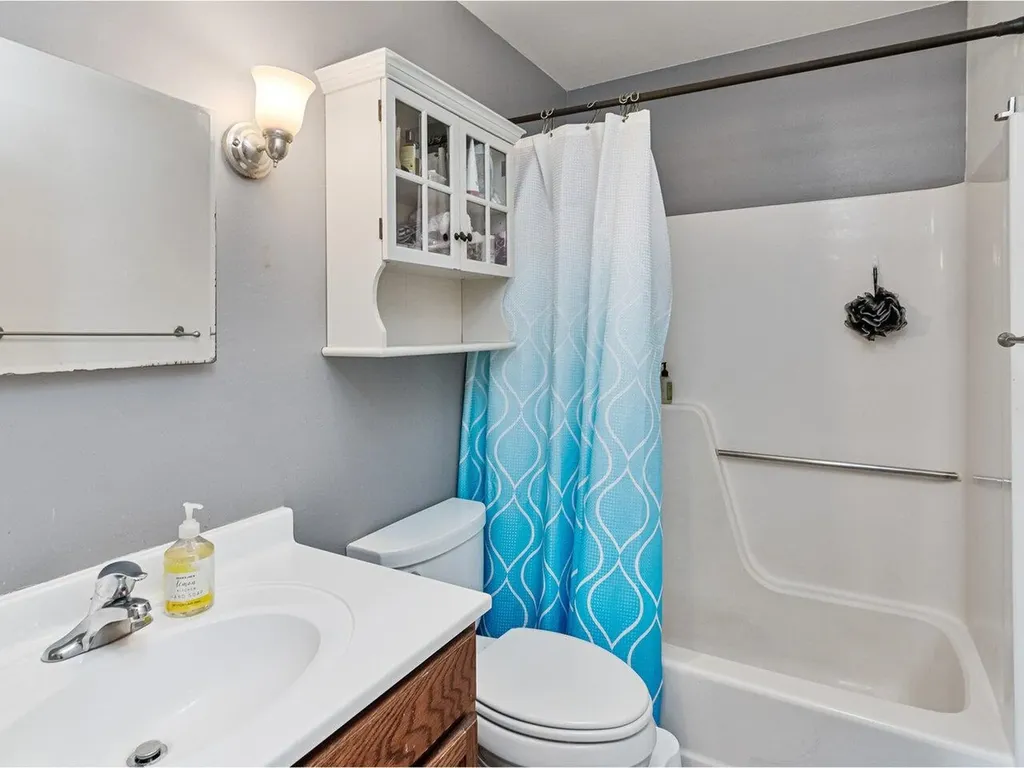 R4 Grandview Drive South Burlington VT 05403