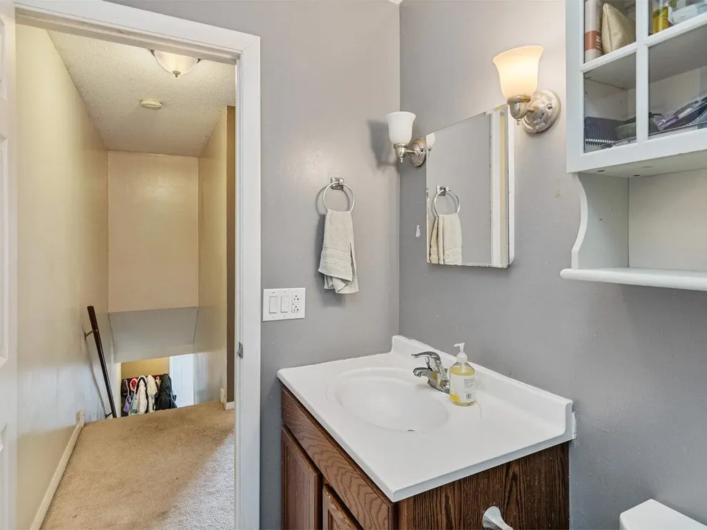 R4 Grandview Drive South Burlington VT 05403