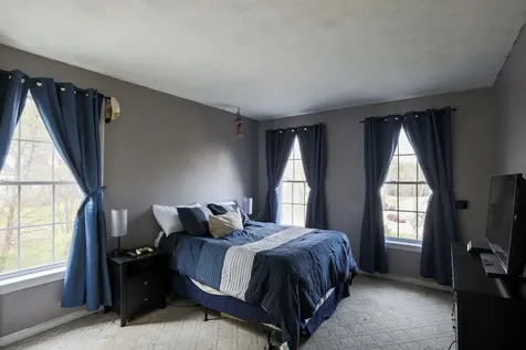 18 Prospect Road Deerfield NH 03037