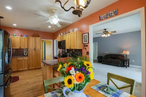 18 Prospect Road Deerfield NH 03037