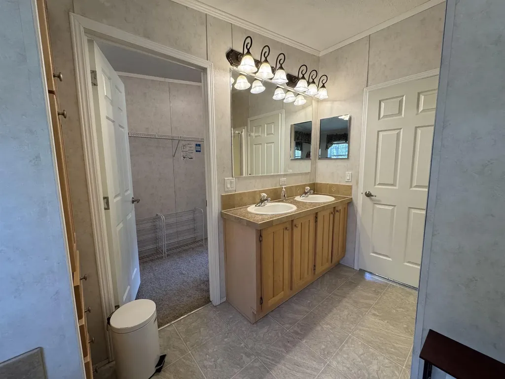 1817 Scottsville Road Danby VT 05739