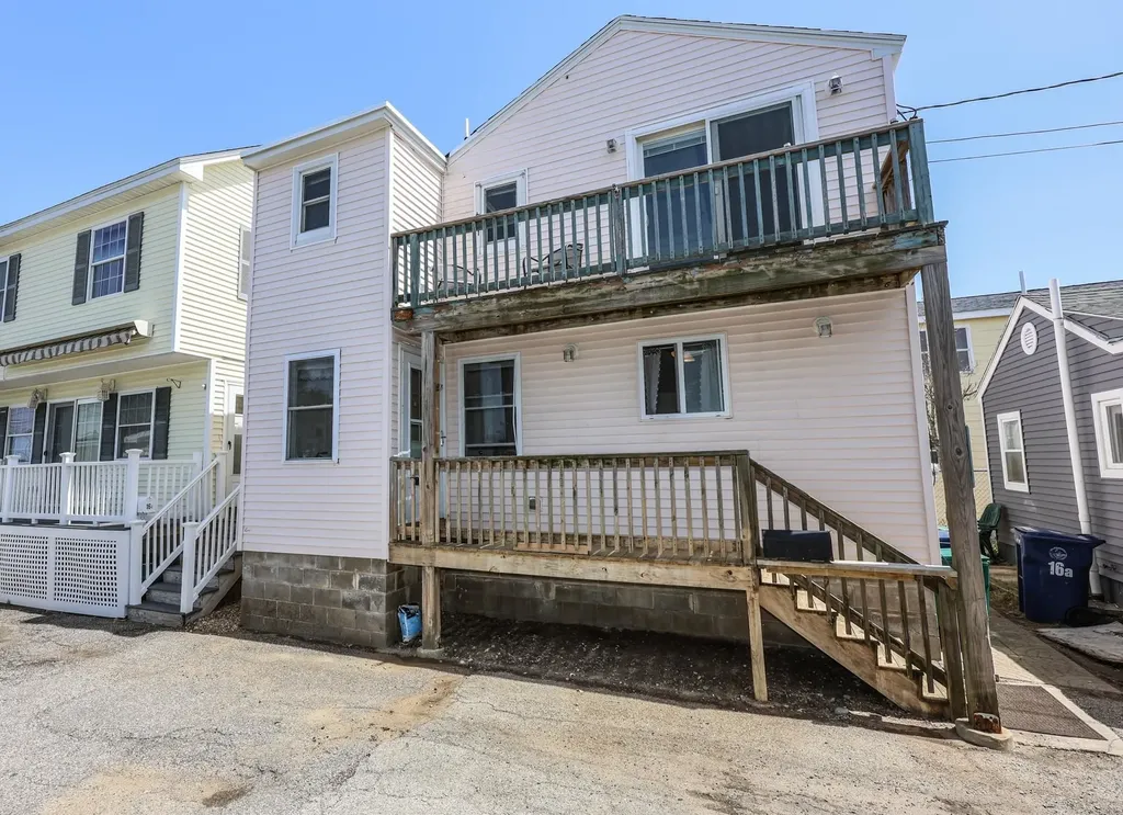 16 #2 Perkins Avenue Hampton NH 03842