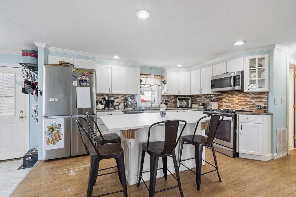 5 Bulova Drive Nashua NH 03060