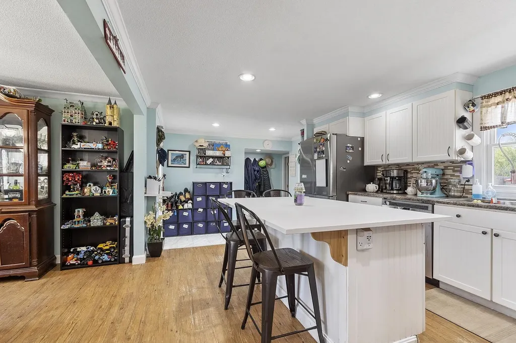 5 Bulova Drive Nashua NH 03060