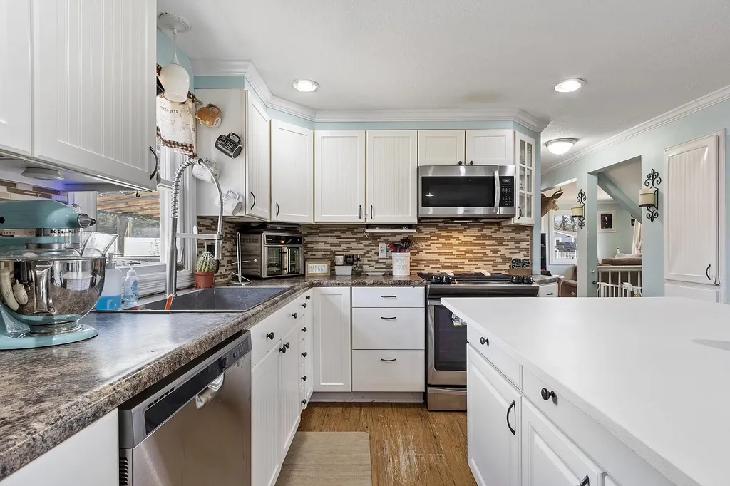 5 Bulova Drive Nashua NH 03060
