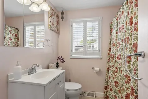 5 Bulova Drive Nashua NH 03060