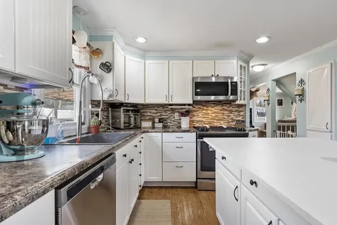 5 Bulova Drive Nashua NH 03060