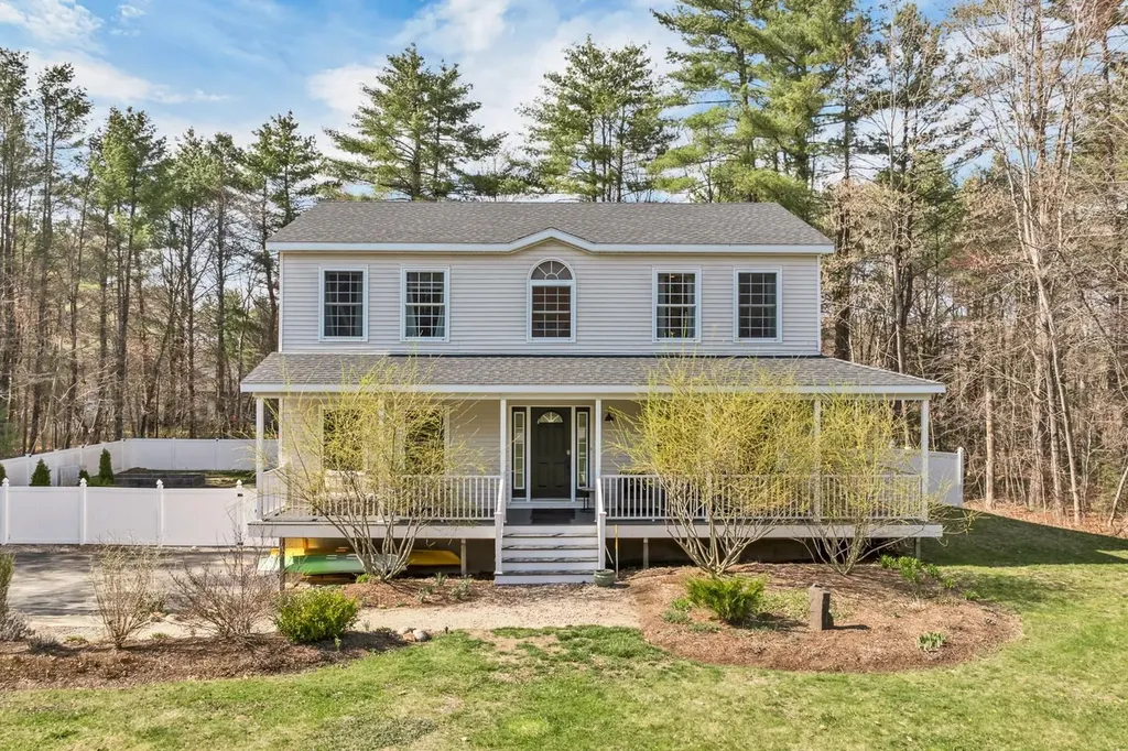 34 Copper Lane Rochester NH 03868