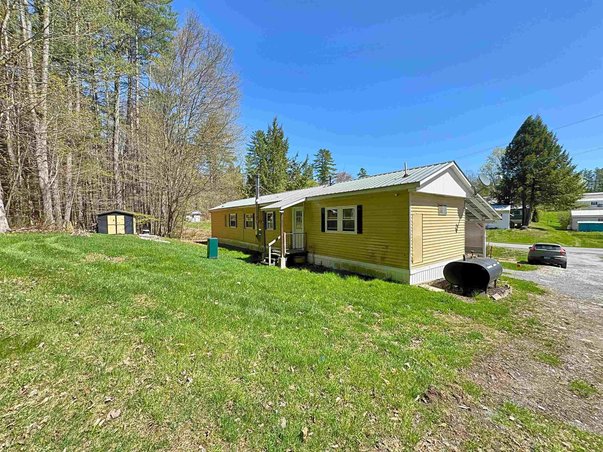 37 Fiske Place Claremont NH 03743