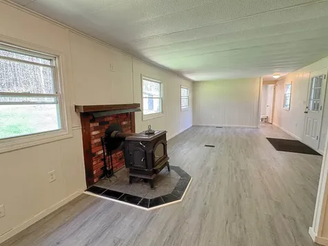 37 Fiske Place Claremont NH 03743