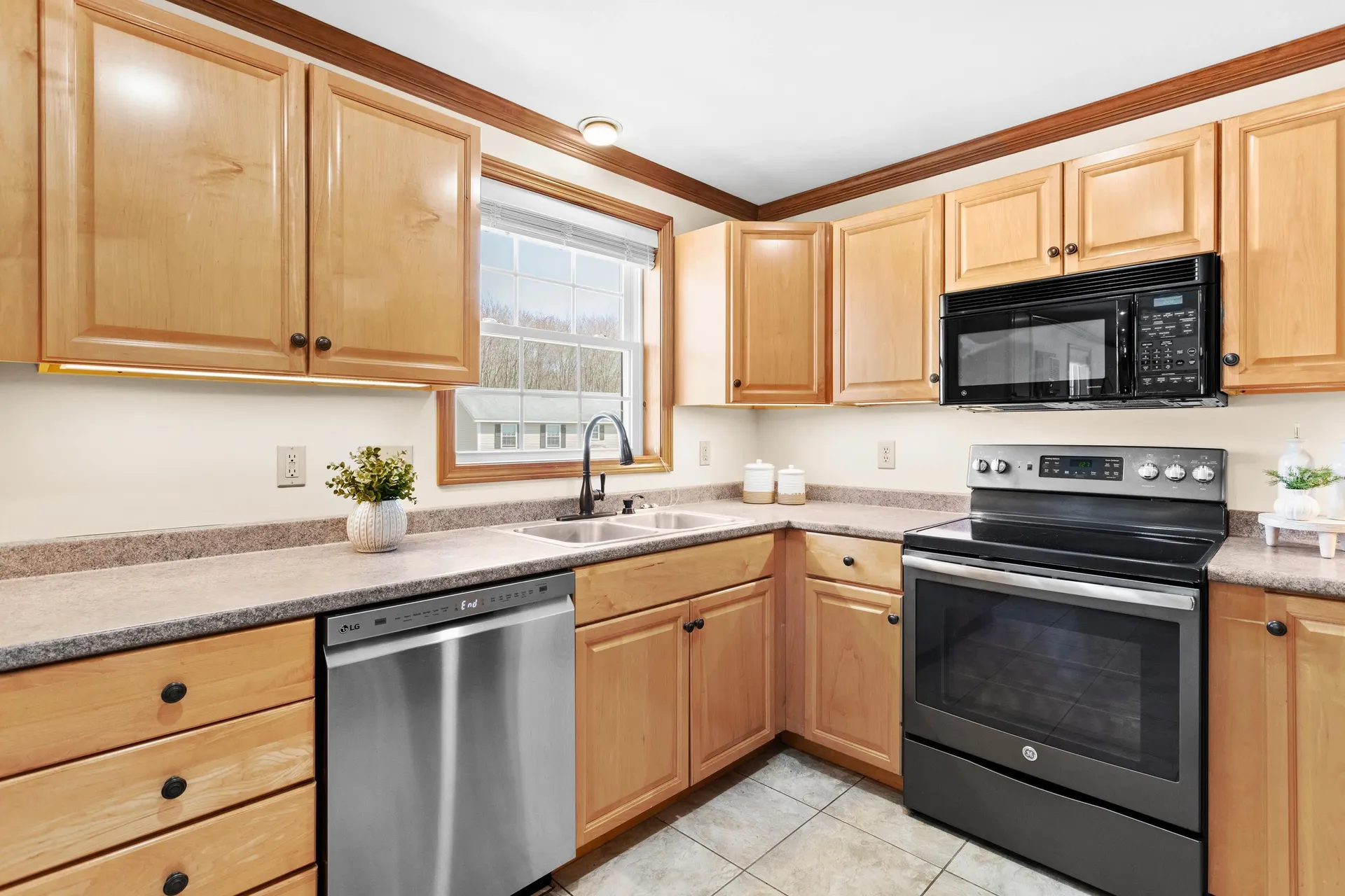 85 Winnacunnet Road Hampton NH 03842