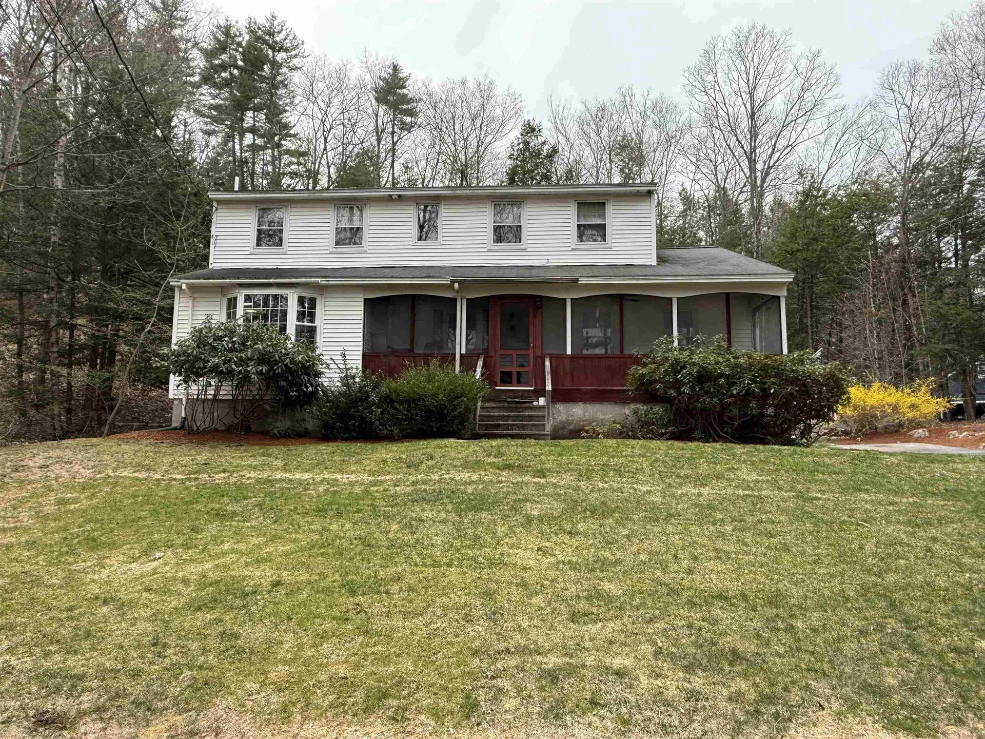 12 Nathaniel Drive Amherst NH 03031