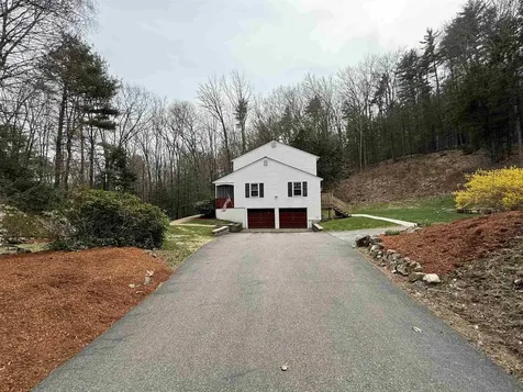 12 Nathaniel Drive Amherst NH 03031