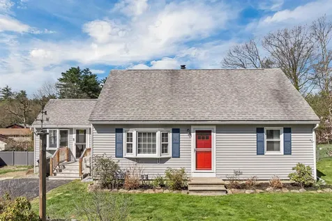 6 Summit Drive Hooksett NH 03106-1526