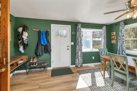 6 Summit Drive Hooksett NH 03106-1526