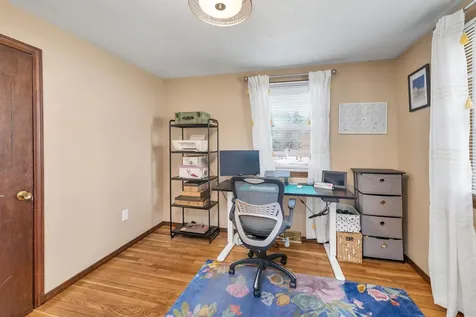 6 Summit Drive Hooksett NH 03106-1526