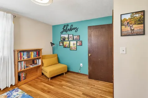 6 Summit Drive Hooksett NH 03106-1526