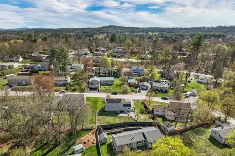 6 Summit Drive Hooksett NH 03106-1526