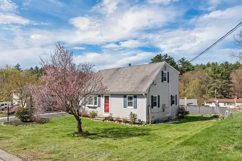 6 Summit Drive Hooksett NH 03106-1526