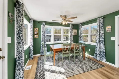 6 Summit Drive Hooksett NH 03106-1526