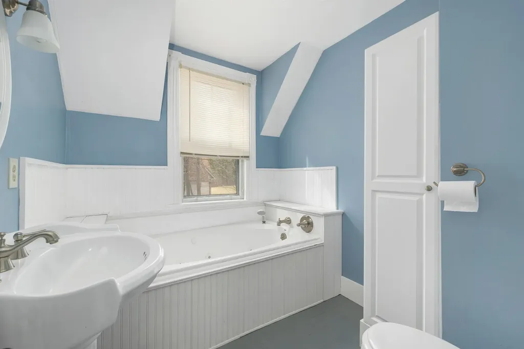 1311 Village Road Madison NH 03875