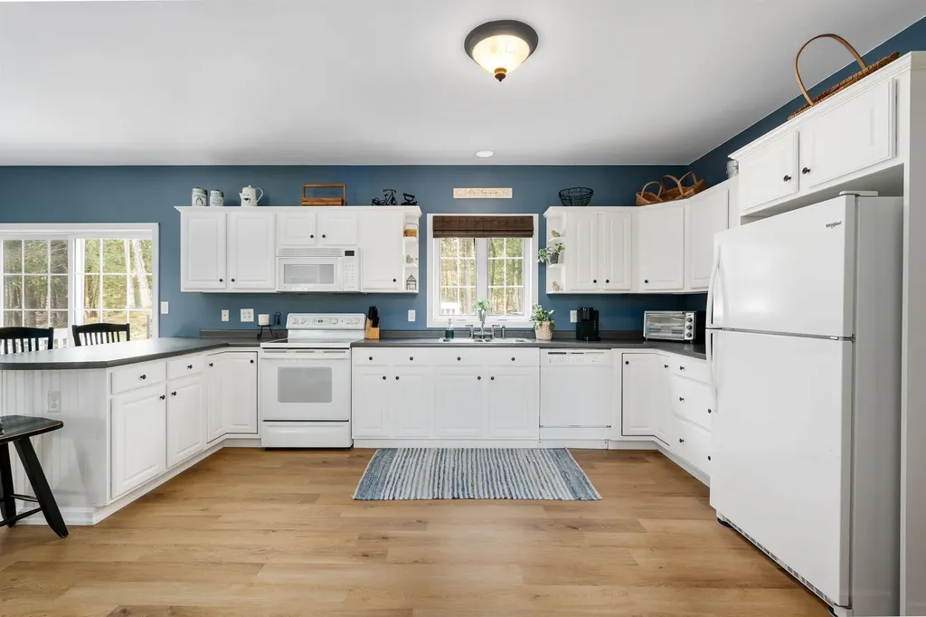 15 Fiddlehead Lane Chester NH 03036