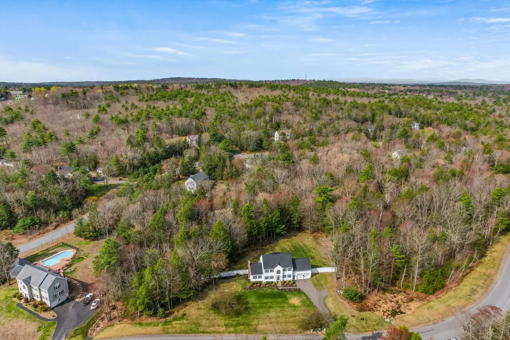 15 Fiddlehead Lane Chester NH 03036