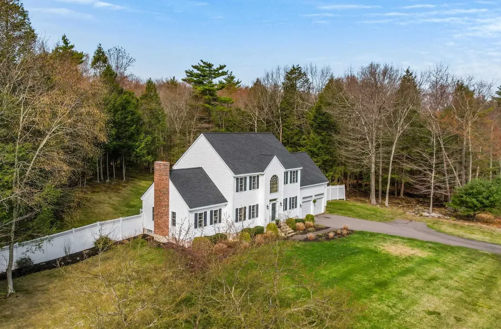 15 Fiddlehead Lane Chester NH 03036