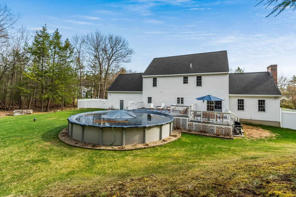 15 Fiddlehead Lane Chester NH 03036