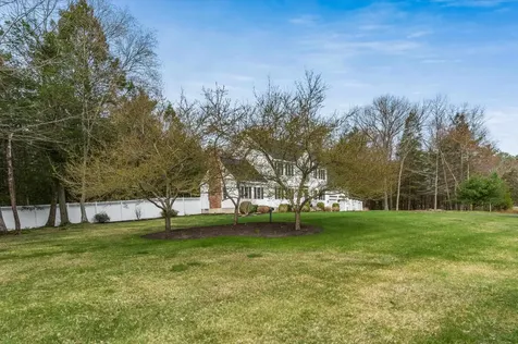 15 Fiddlehead Lane Chester NH 03036