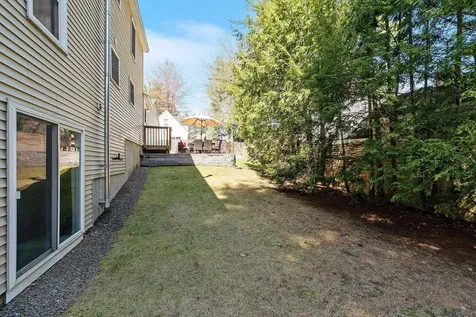 10 John Lane Merrimack NH 03054