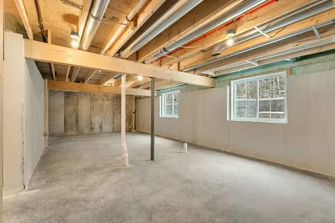 15 Dogwood Circle Milton VT 05468