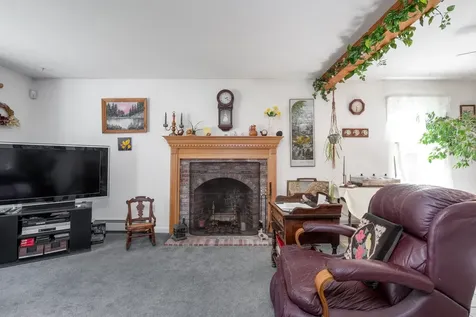 20 Smith Pond Road Raymond NH 03077