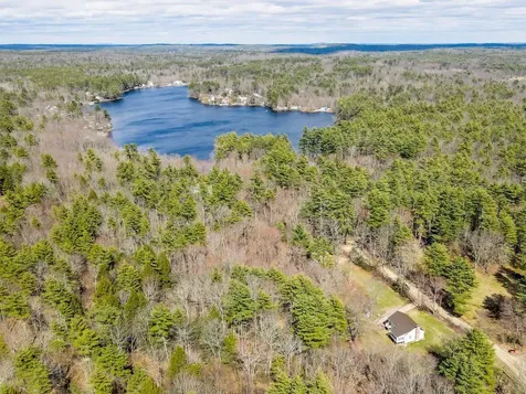 20 Smith Pond Road Raymond NH 03077