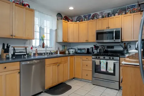 20 Smith Pond Road Raymond NH 03077