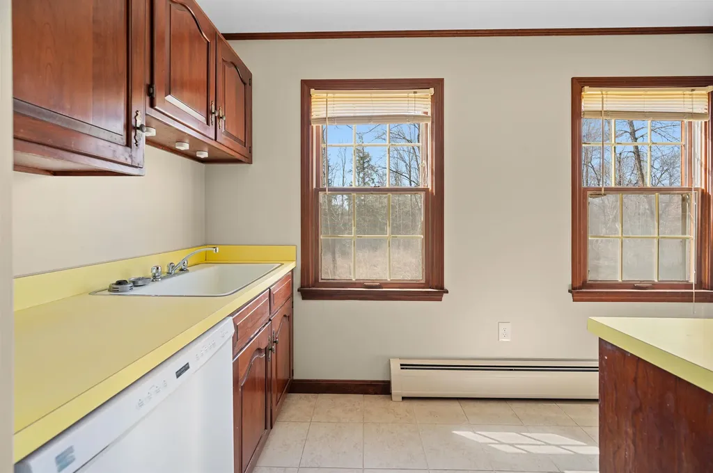 20 Green Road East Montpelier VT 05651