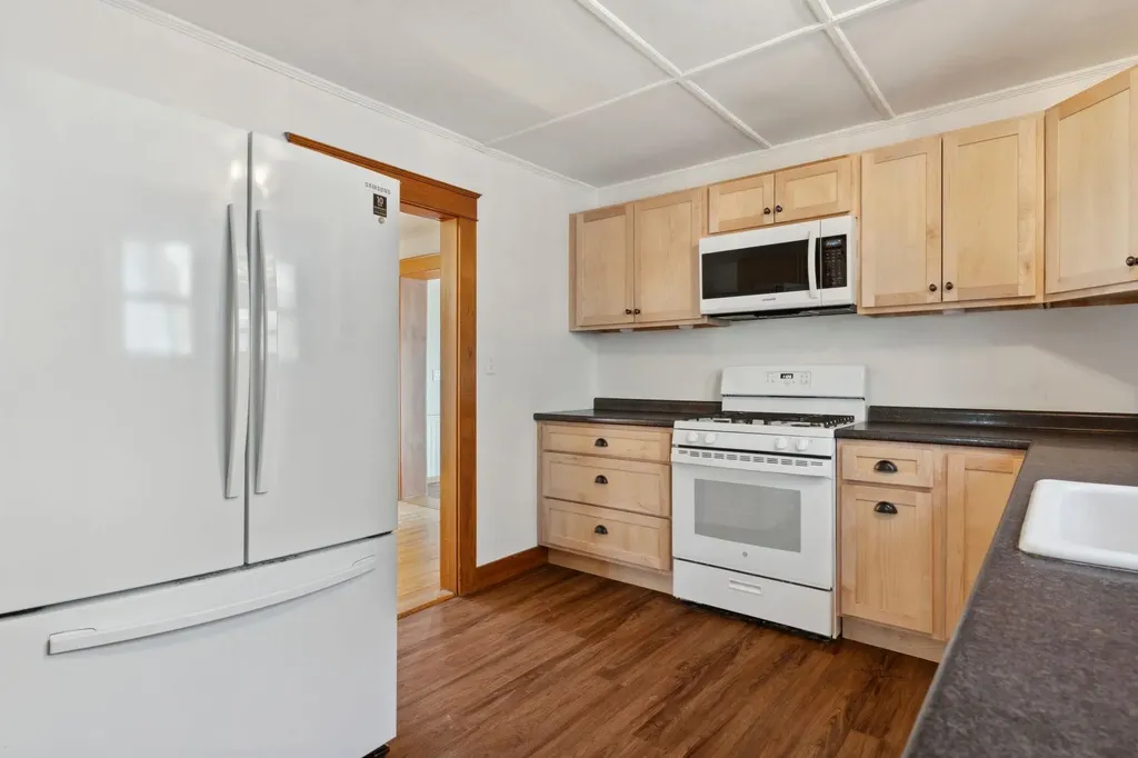 71 Chestnut Street Claremont NH 03743