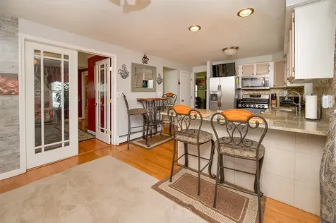 16 Old Orchard Way Manchester NH 03103