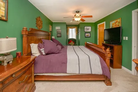16 Old Orchard Way Manchester NH 03103