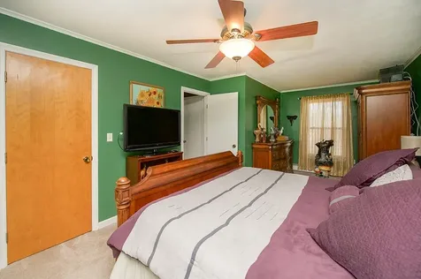 16 Old Orchard Way Manchester NH 03103