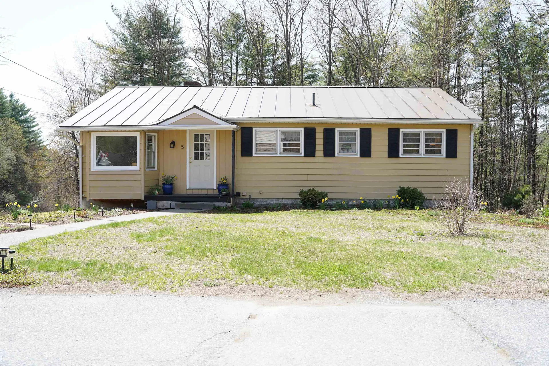 5 Richardson Place Lebanon NH 03784