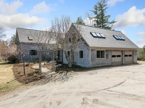 152 Windy Row Peterborough NH 03458